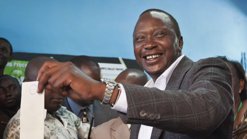 Uhuru Kenyatta takes oath