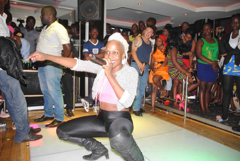 Margla, UK based Japa-dollar fire up 3rd KFM night at Club Knight Riders