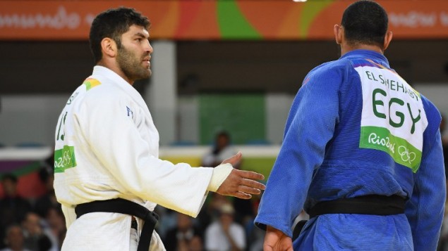 Egyptian sent home from the Olympics for refusing to shake the hand of Israeli opponent