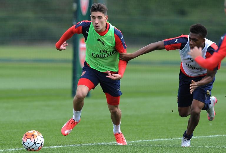 Arsenal to offer Bellerin a new contract to fend off Barca & ManCity