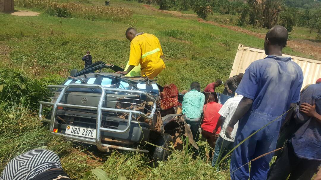 Two Dead and many injured in Mutuga after Trailer rams into taxi