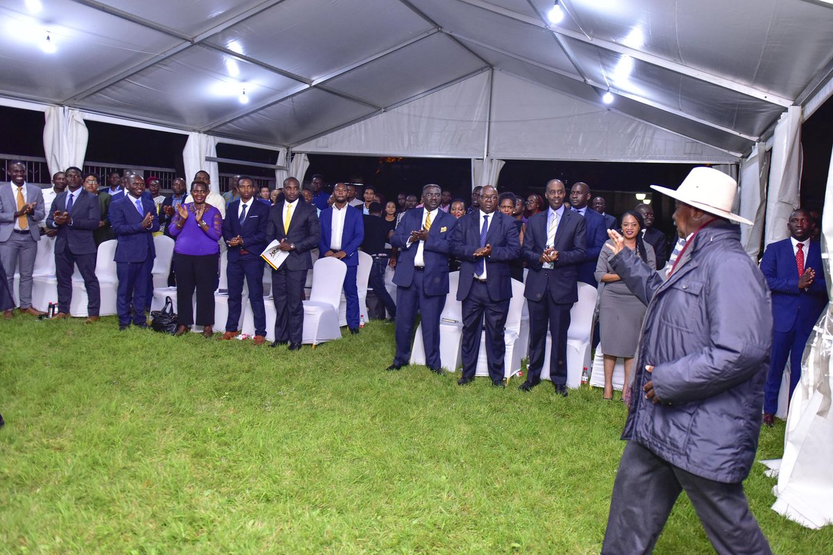 M7 meets Ugandans in China