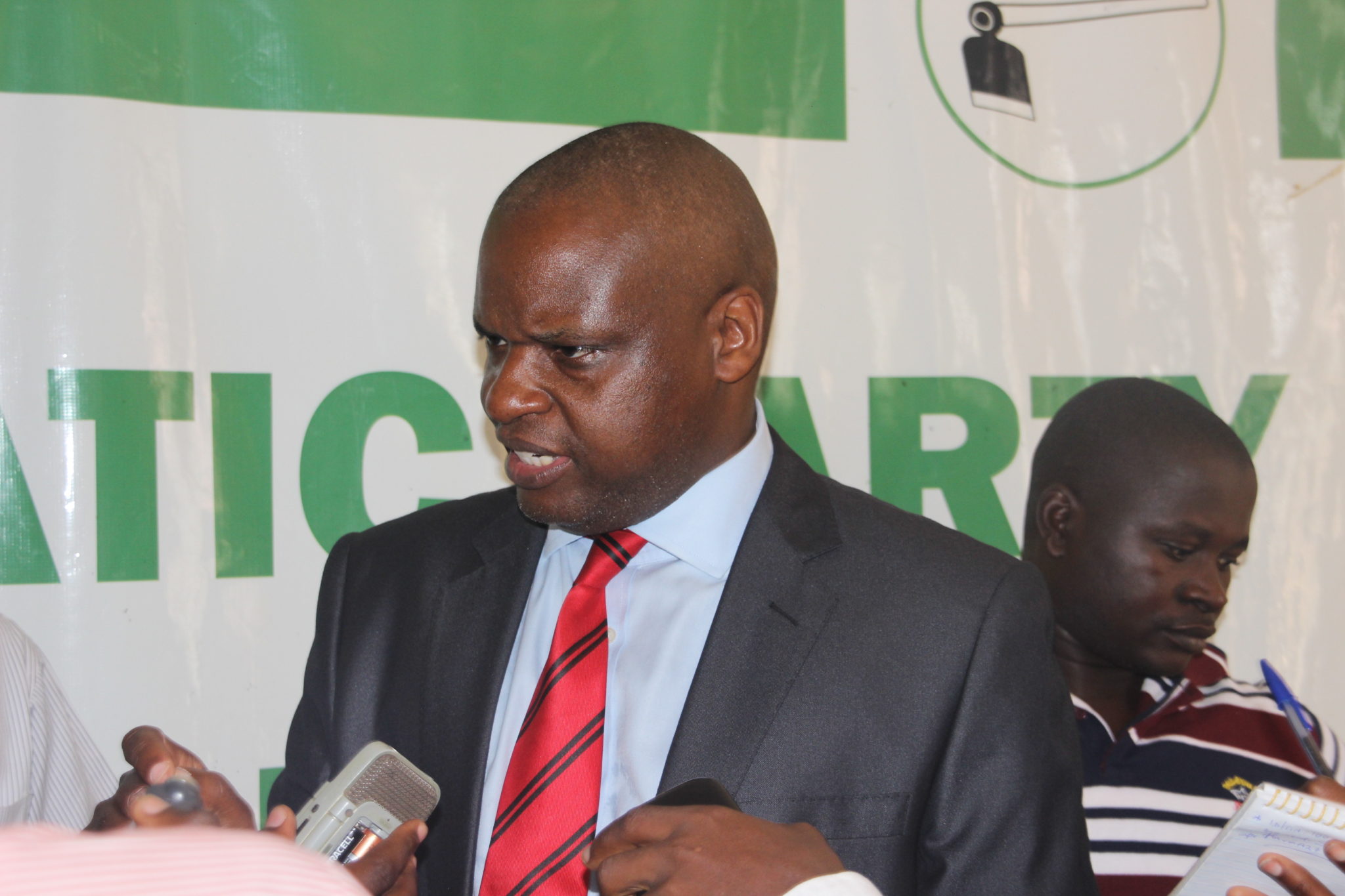 DP asks Parliament to investigate threats to journalists