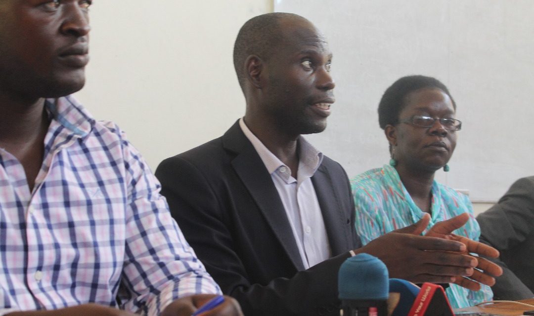 Lecturers and non teaching resolv to go on strike