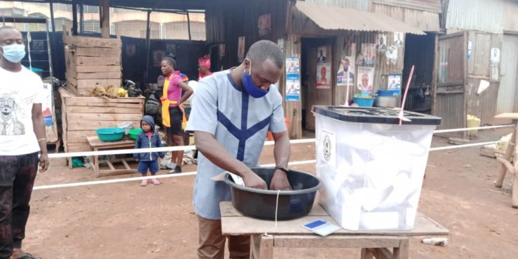 Lord mayor candidate blames government for low turnout