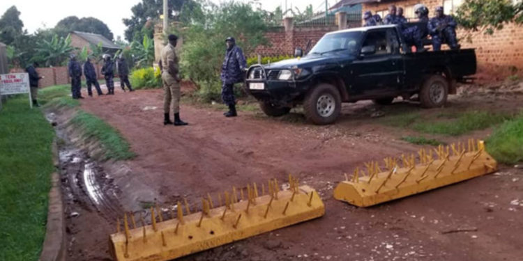 Court orders all security personnel to vacate Kyagulanyi’s home