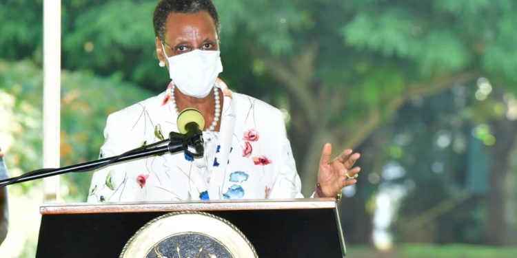 Janet Museveni asks teachers to go for covid-19 vaccine