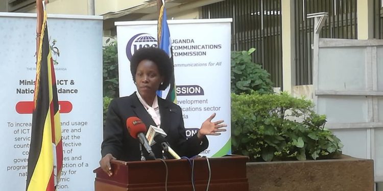 Gov’t to roll out a pilot project to supply solar ipads to households