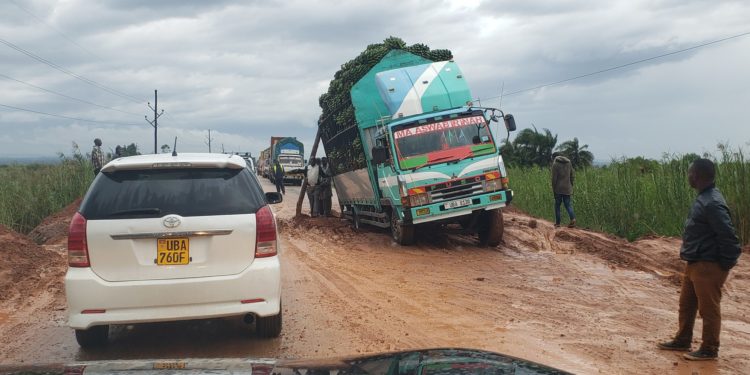 UNRA advises Kampala-Masaka road users to use alternative route