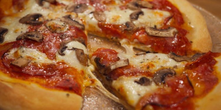 Swedish prisoners take guards hostage, demand pizza as ransom