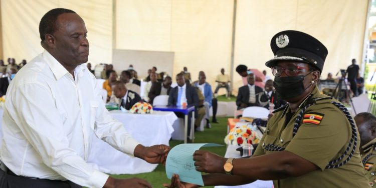 IGP sees off 38 retiring officers