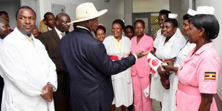 Museveni cautions health workers over absenteeism