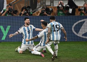 Argentina beat France on penalties to win World Cup