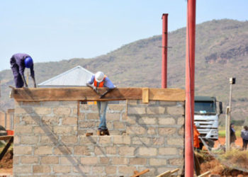 More than 1000 building contractors illegal