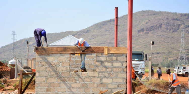 More than 1000 building contractors illegal