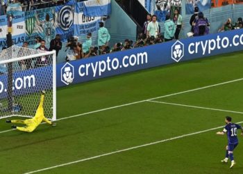 Messi misses penalty but Argentina advance at World Cup