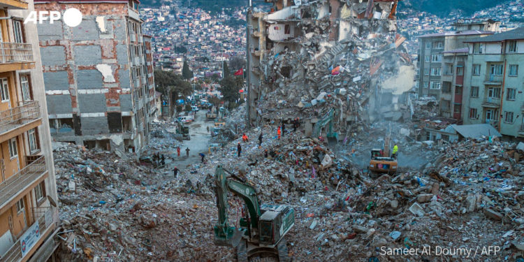 Three dead as new quake hits Turkey, Syria