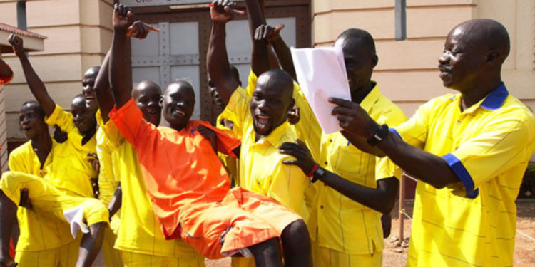 UCE: Prisoners fail to get first grade