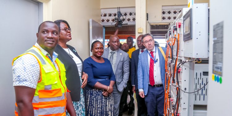 Smart City: KCCA launches hybrid solar system