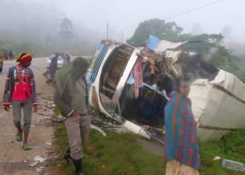 20 injured as two buses collide in Ntungamo