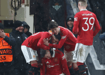Man Utd bounce back to beat Betis, Arsenal held by Sporting in Europa League