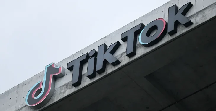 Australia bans TikTok on govt devices