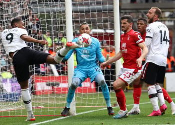 Man Utd beat Forest to climb to third in Premier League