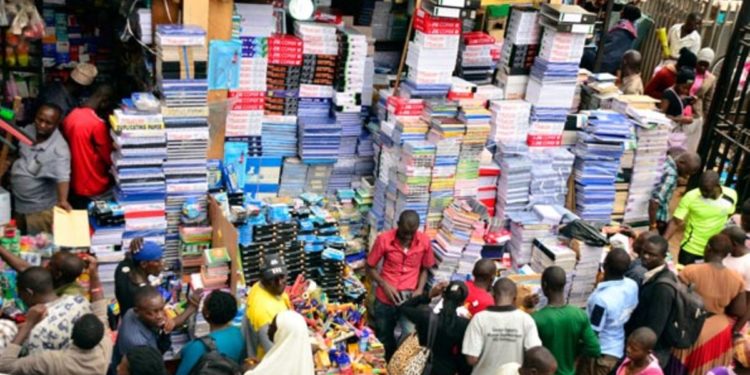 Traders threaten to shun taxes over bad roads