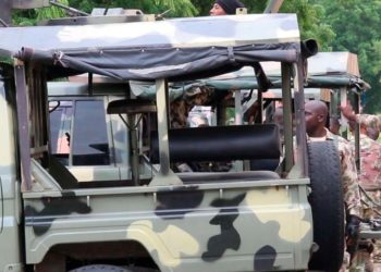 Gunmen abduct 25 from church in northwest Nigeria