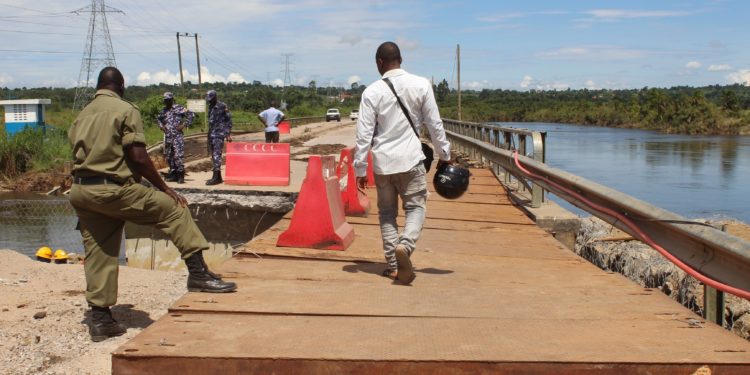 Small cars, buses to start using Katonga bridge this week – UNRA