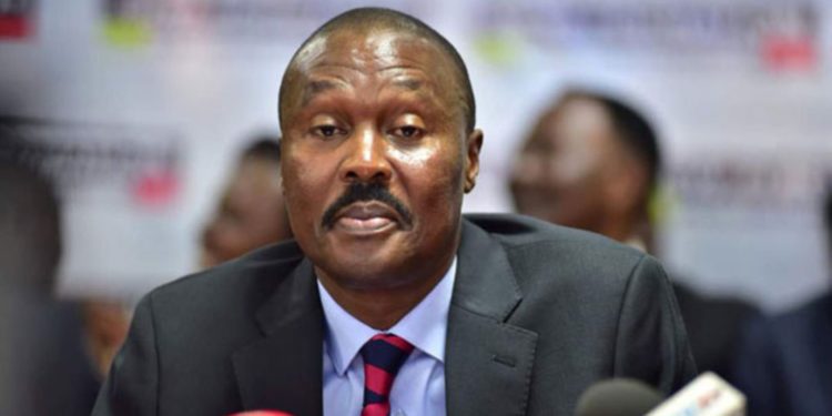 Don’t bow to Al-Shabaab pressure – Gen Muntu to peacekeepers in Somalia