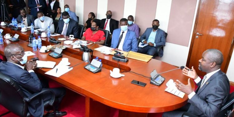 City traders agree to suspend strike