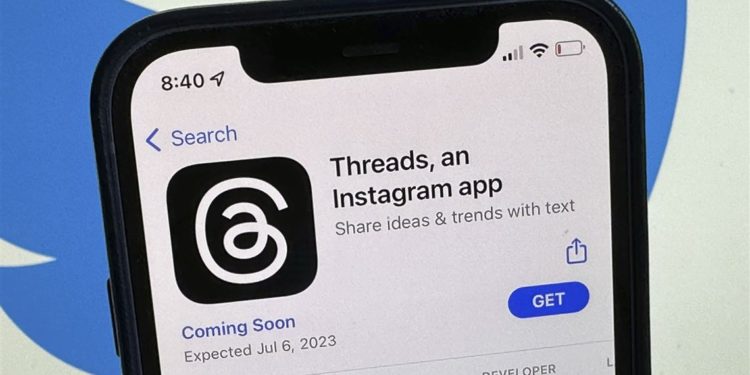 Twitter chaos leaves door open for Meta’s rival app