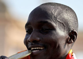 Uganda’s Kiplangat wins men’s world marathon title