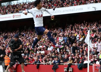 Son shines as Spurs rescue derby draw at Arsenal