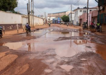 Govt given two weeks to release funds for fixing city roads