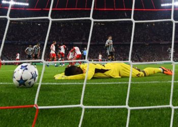 After my mistake, Man United lost control of the Bayern game, says Onana