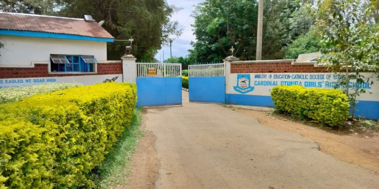 Kenyan school expels 18 over lesbianism