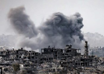 Battles around Gaza’s largest hospital leave many trapped