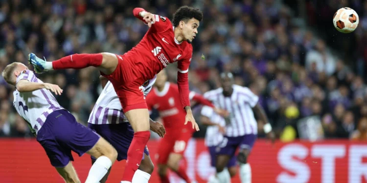 Liverpool lose on Diaz return as West Ham go top