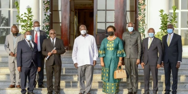 Museveni meets Omusinga Mumbere, preaches peace and reconciliation