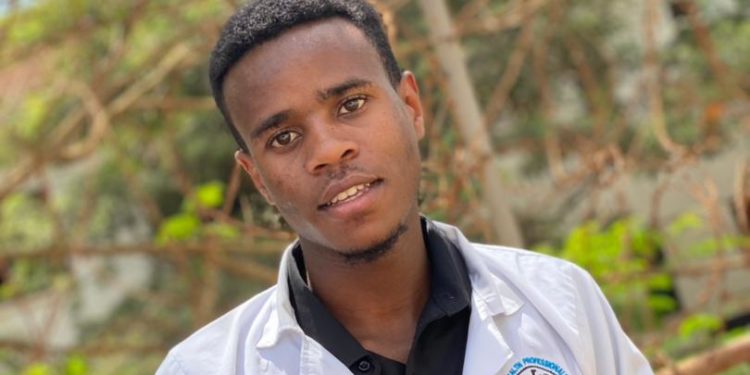 Rukungiri health worker dies after hitting pothole