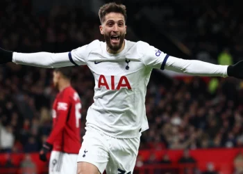 Spurs spoil Ratcliffe’s first visit as Man Utd co-owner