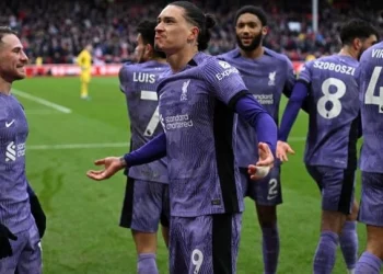 Liverpool strike late to beat Forest