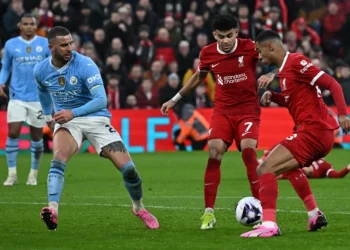 Liverpool, Man City draw 1-1 to leave Arsenal top of Premier League 