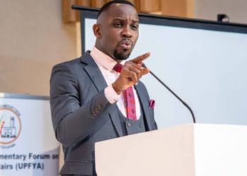 LOP Welcomes censure of four commissioners over service award
