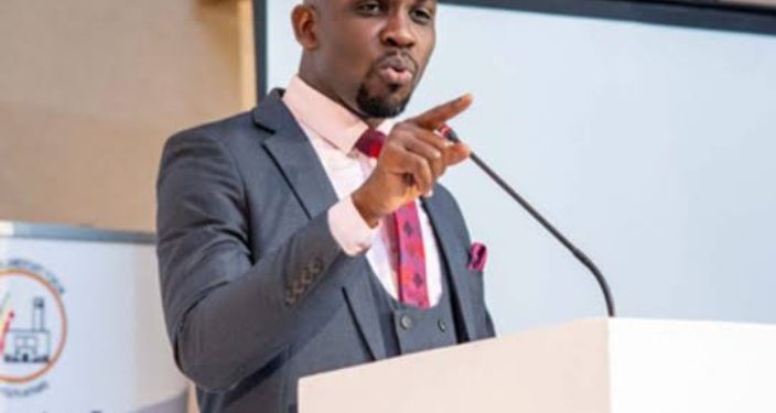 LOP Welcomes censure of four commissioners over service award
