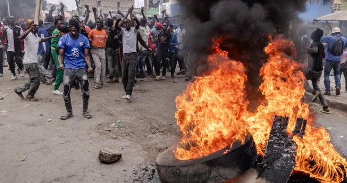 500 Ugandan learners stuck at home as Kenyan schools close.