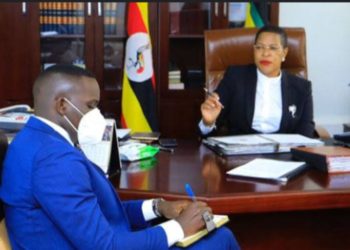 Lop Leads Opposition MPs to Sign Censure Motion