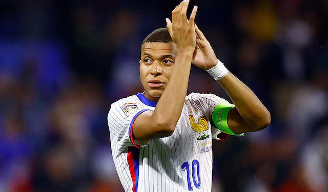 Deschamps sees bright future for Mbappe despite slow start